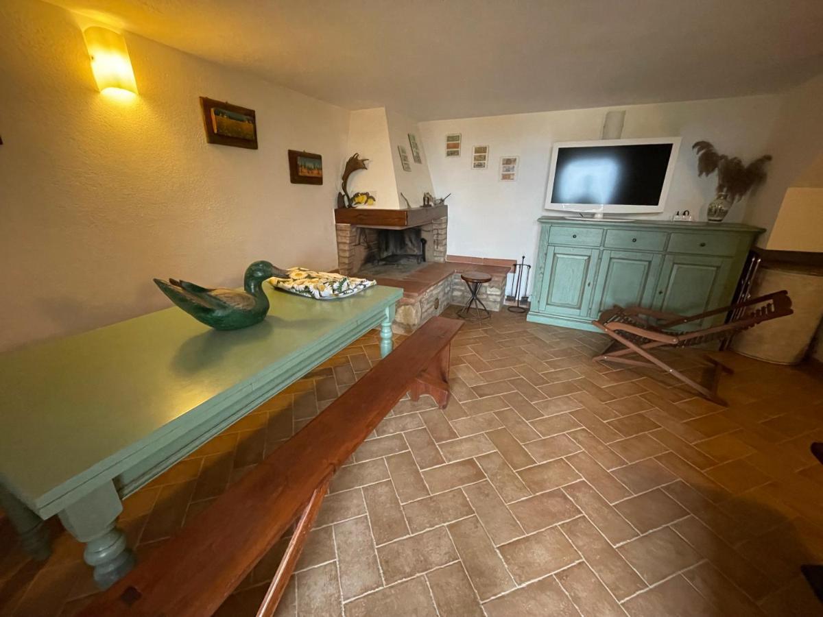 Apartament Il Rifugio Nelle Crete Vescona Zewnętrze zdjęcie